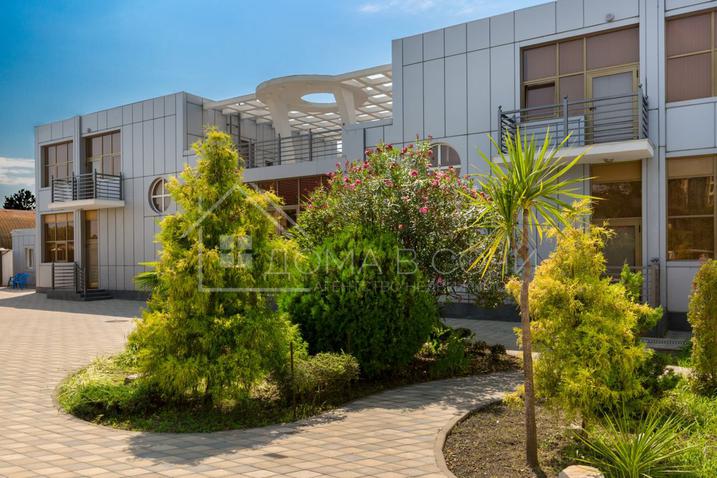 Современная европейская вилла у моря №19