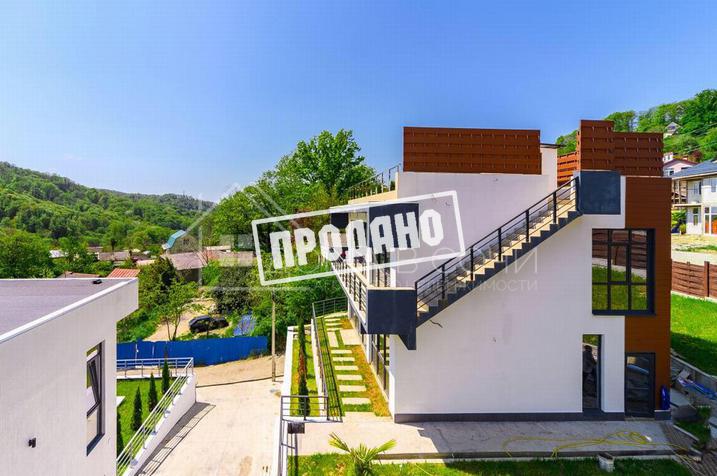 Коттедж с панорамным остеклением в живописном уголке Сочи №5