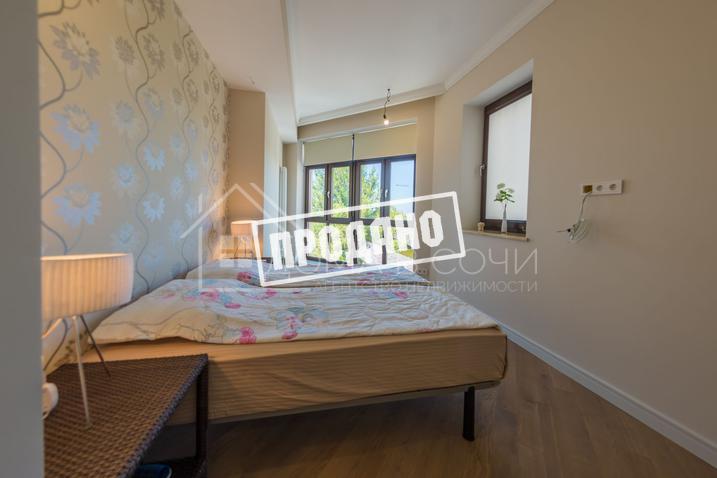 Современный дом с бассейном на Благодатной №18