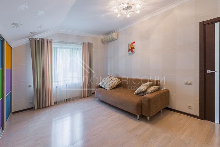 Южный дом на ул. Благодарной №64