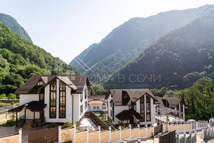 Коттедж в КП Высота 1122 №1