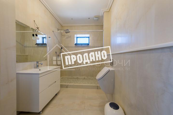 Современный дом с бассейном на Благодатной №12