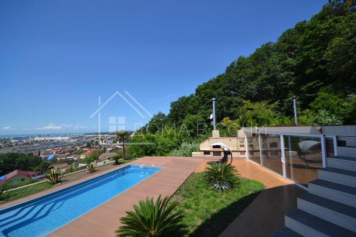 Современный дом с видом на море №2