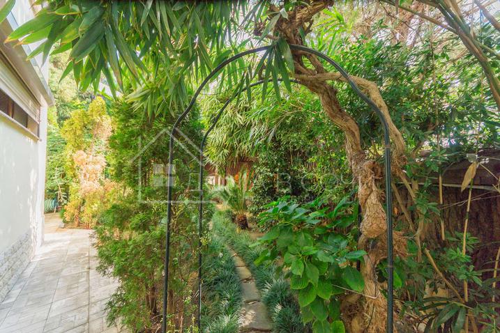 Вилла у моря напротив Парусного центра №29