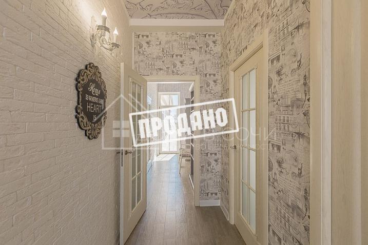 Красивый дом напротив парусного центра №5