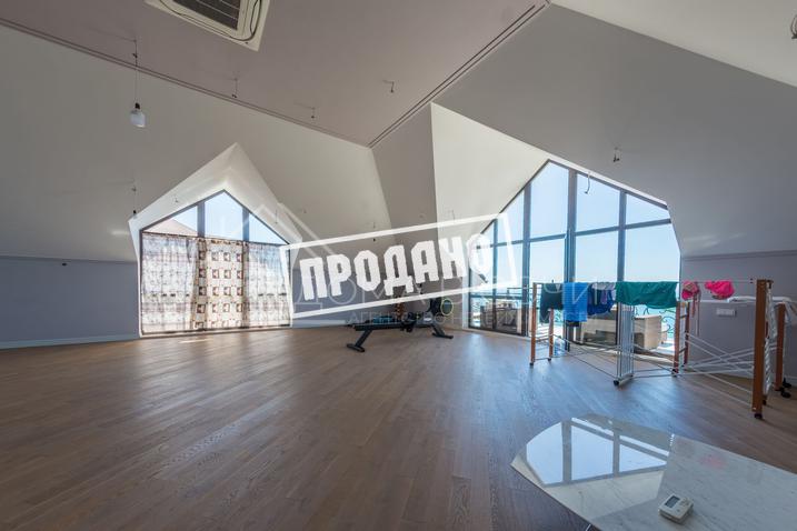 Современный дом с бассейном на Благодатной №5