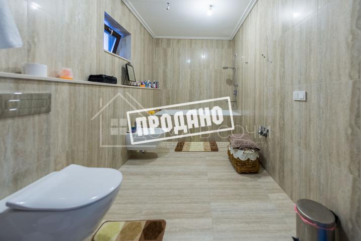 Современный дом с бассейном на Благодатной №8