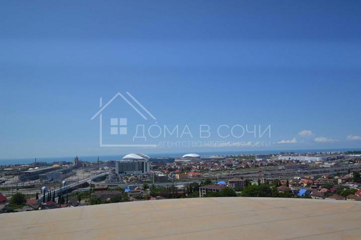 Современный дом с видом на море №3