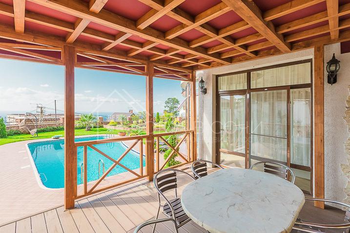 Южный дом на ул. Благодарной №12