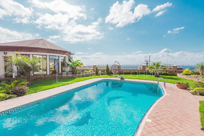 Южный дом на ул. Благодарной №16