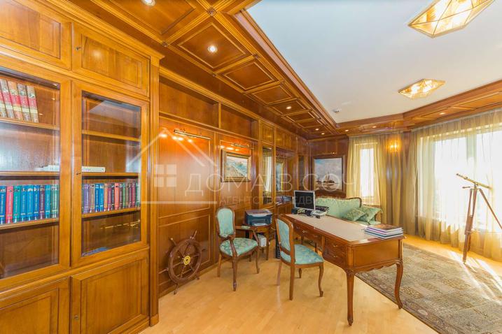 Вилла у моря напротив Парусного центра №45