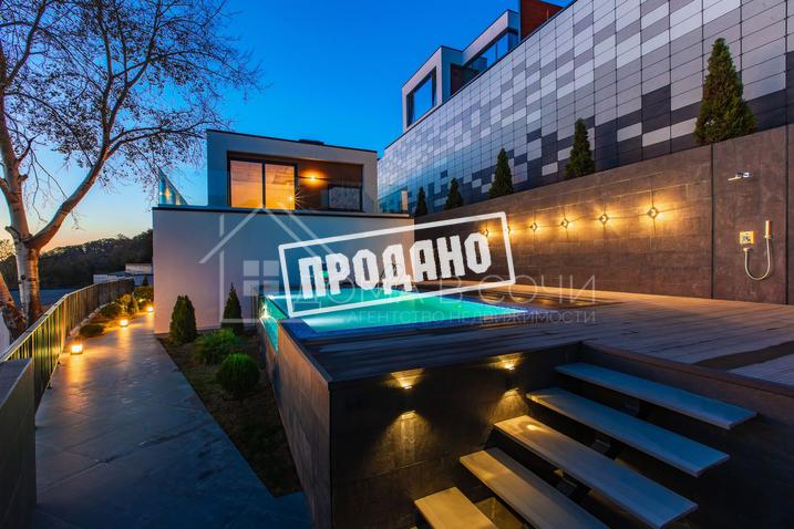 Современный дом с бассейном №7