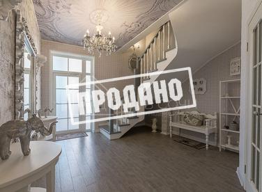 Красивый дом напротив парусного центра №4