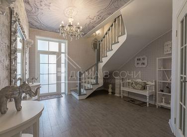 Красивый дом напротив парусного центра №4