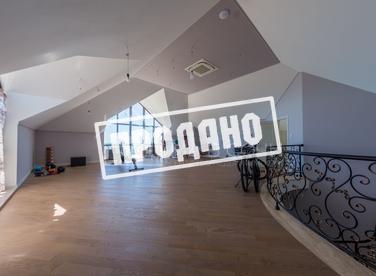 Современный дом с бассейном на Благодатной №4