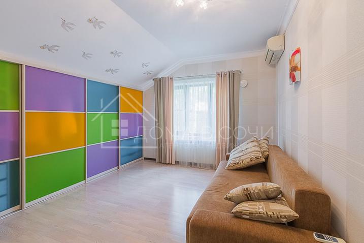 Южный дом на ул. Благодарной №65