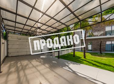 Дом с бассейном в центральном Районе №4