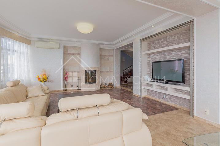 Южный дом на ул. Благодарной №34