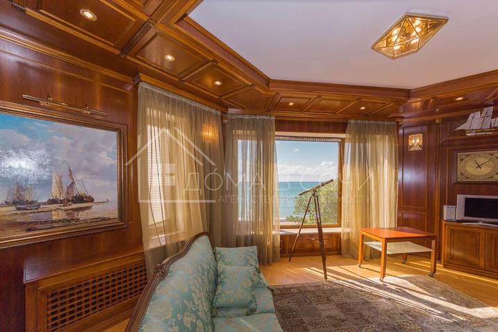 Вилла у моря напротив Парусного центра №50