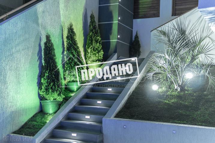 Дизайнерский коттедж в спальном микрорайоне №6