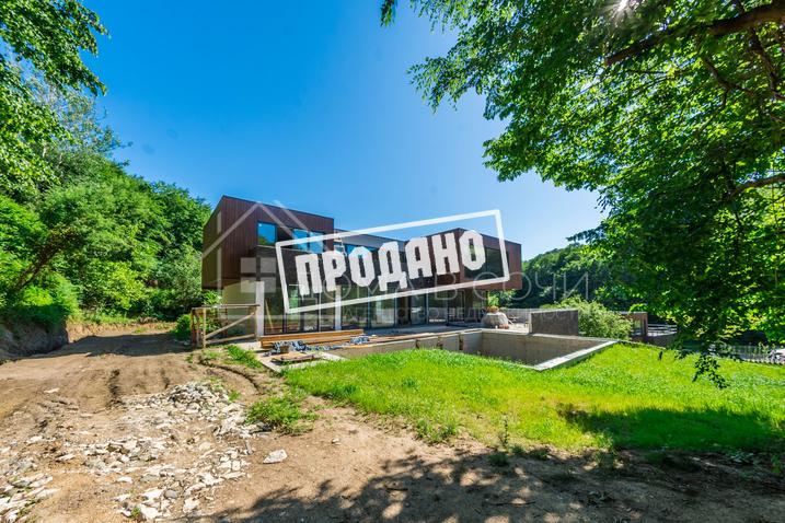Коттедж с бассейном в КП Орел Изумруд №1