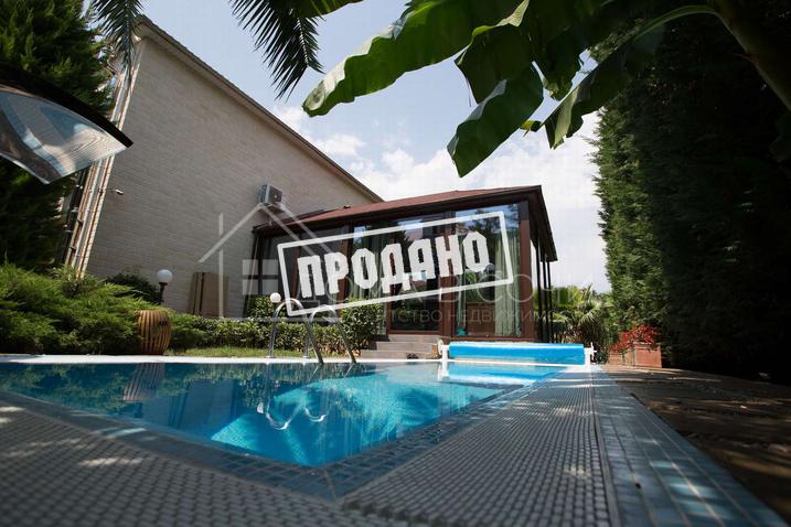 Особняк в элитном поселке Орхидея парк №31