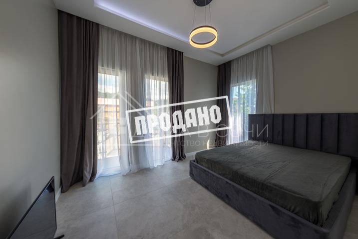 Дом с бассейном в центральном Районе №16