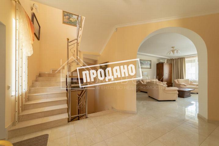 Коттедж с бассейном на Благодати №10