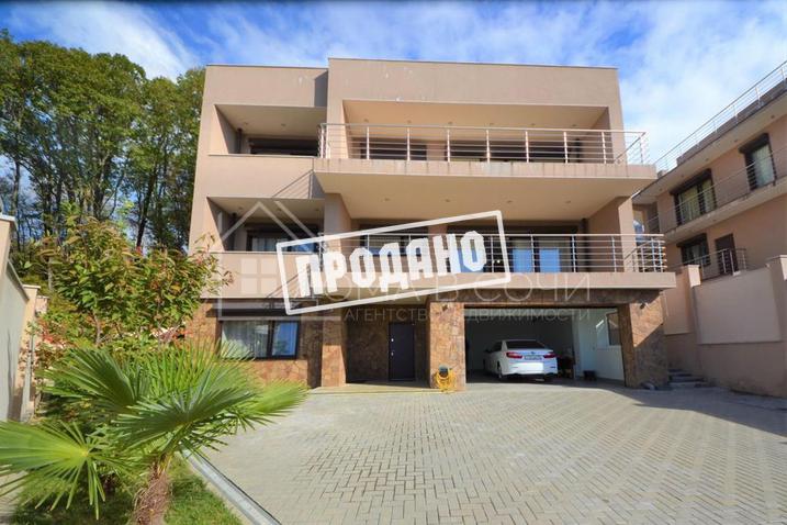 Дом в стиле хайтек с видом на Олимпийский парк №1