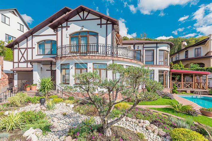 Южный дом на ул. Благодарной №9