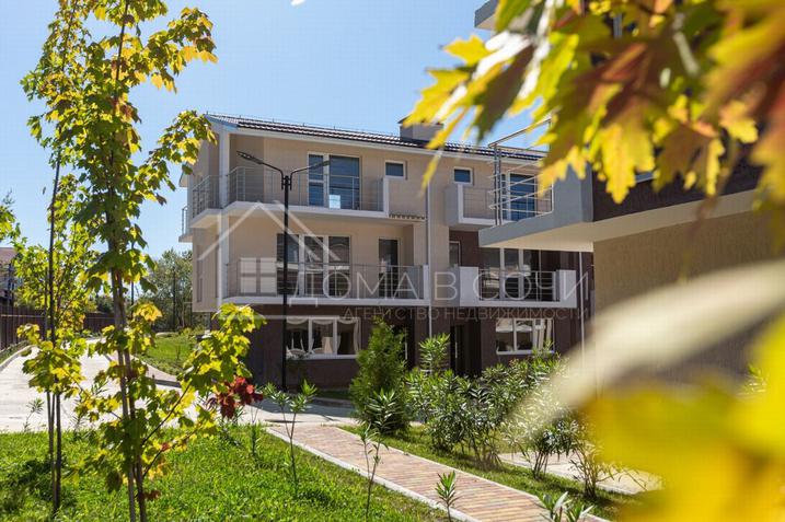 Поселок бизнес-класса в 10 минутах ходьбы от моря №2