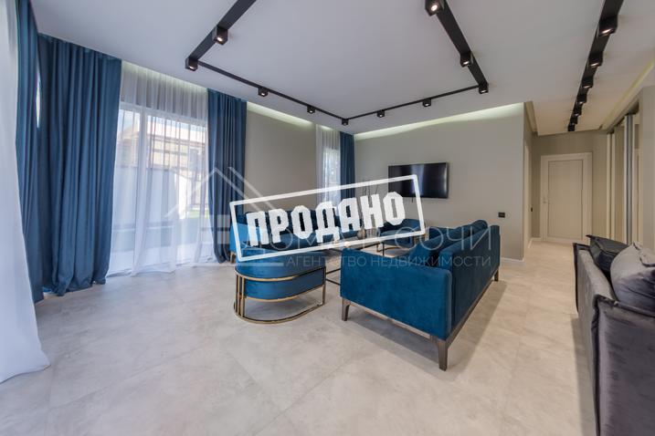 Дом с бассейном в центральном Районе №9