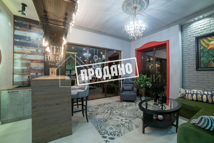 Дизайнерский коттедж в спальном микрорайоне №21