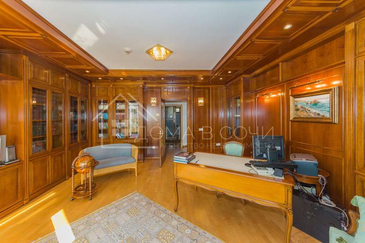 Вилла у моря напротив Парусного центра №48