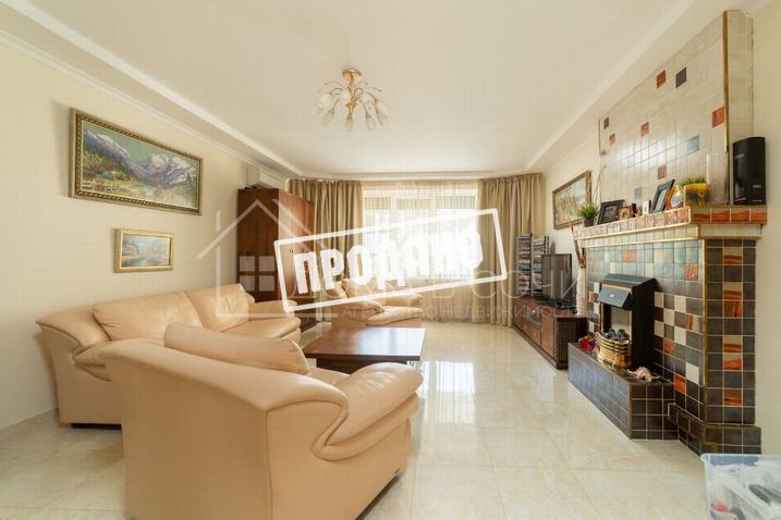 Коттедж с бассейном на Благодати №5