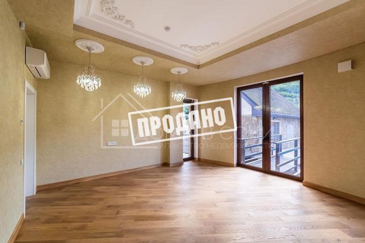 Новый коттедж с отделкой из молодого мрамора №10