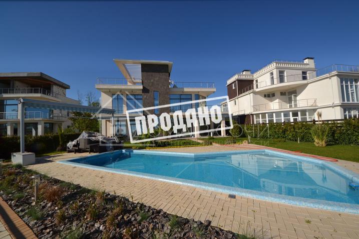 Вилла Надежда в КП Лазурный берег №10