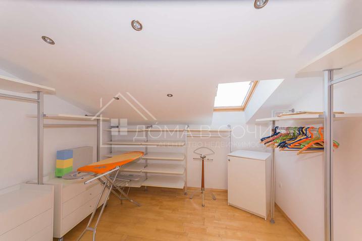 Вилла у моря напротив Парусного центра №55