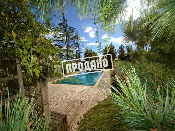 Усадьба на 20 сотках с бассейном №10