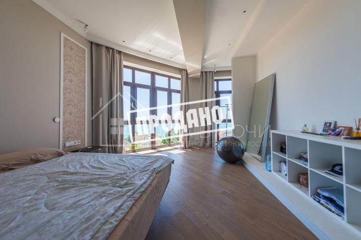 Современный дом с бассейном на Благодатной №14