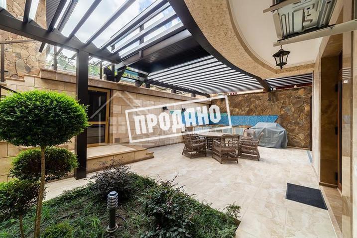 Новый коттедж с отделкой из молодого мрамора №12