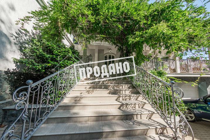 Дом у санатория Русь №60