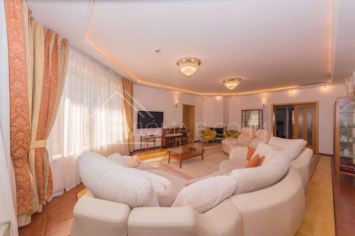 Вилла у моря напротив Парусного центра №34