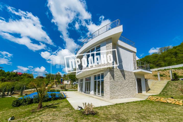 Коттедж с панорамными окнами №2