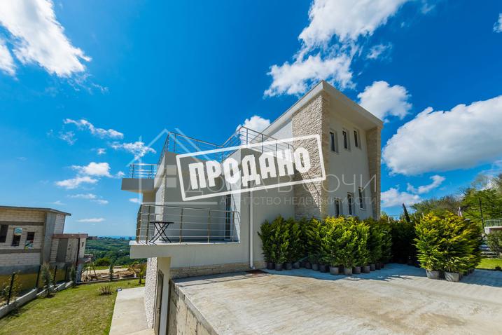 Коттедж с панорамными окнами №10