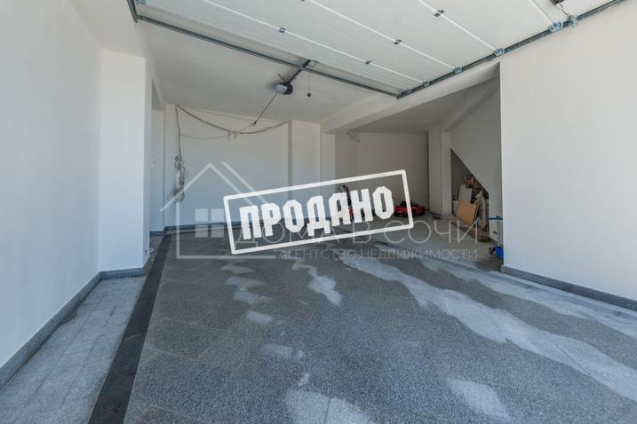 Современный дом с бассейном на Благодатной №33