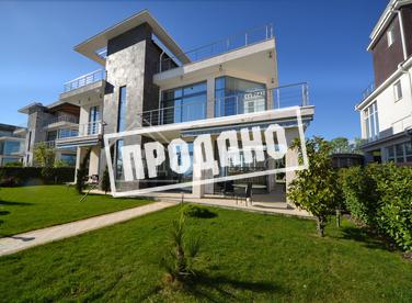 Вилла Надежда в КП Лазурный берег №1