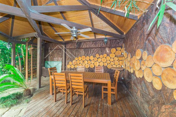 Вилла у моря напротив Парусного центра №12