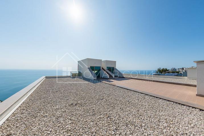 Резиденция в коттеджном поселке класса люкс №13