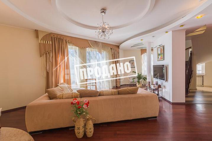 Коттедж на Есауленко №13